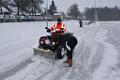 Sneeuwvrij maken van de ijsbaan 21 Januari 2013