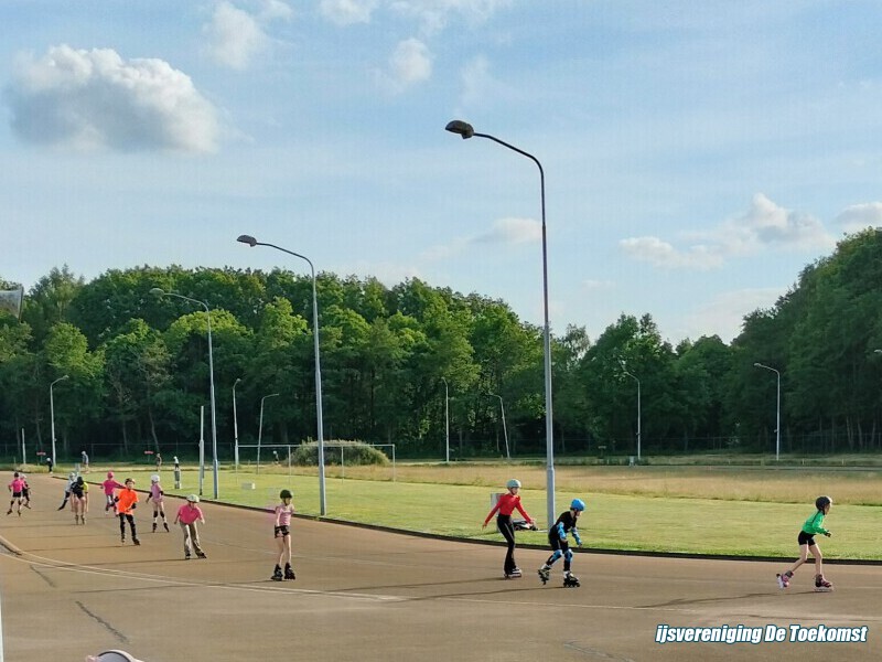 Skeelerseizoen glansrijk van start.